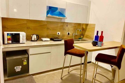 Apartamento The Groovy Square Near India Expo Mart