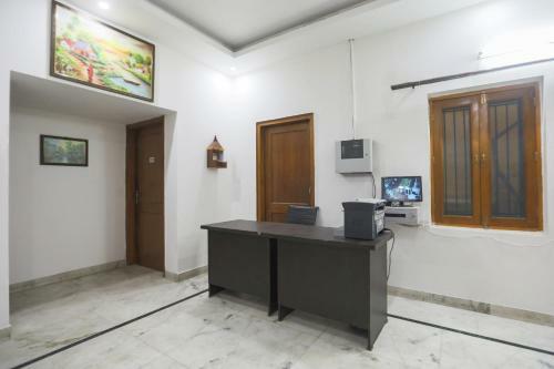 Hotel Collection O 63299 Travel Lodge
