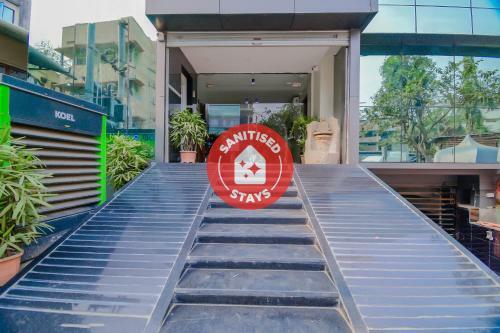 Vaccinated Staff- Collection O 80711 Hotel Ambika Grand