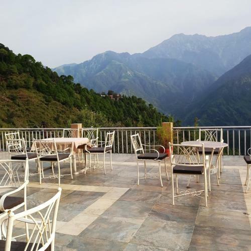 Hotel Nishaad Resorts