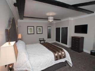 Legacy Dukes Head Hotel