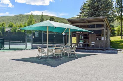 Elkhorn Retreat