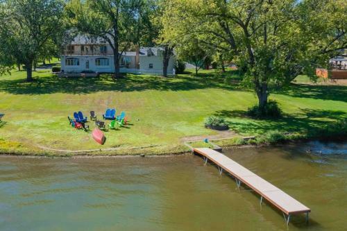 Chain O'lakes Group Getaway-the Johnsburg Estate