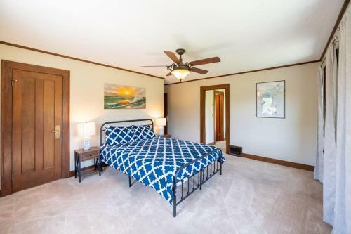 Chain O'lakes Group Getaway-the Johnsburg Estate