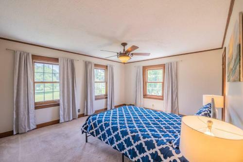 Chain O'lakes Group Getaway-the Johnsburg Estate