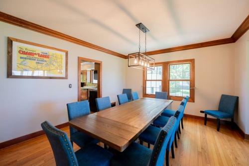 Chain O'lakes Group Getaway-the Johnsburg Estate