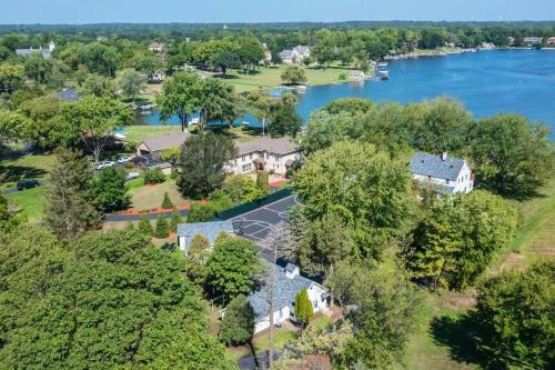 Chain O'lakes Group Getaway-the Johnsburg Estate