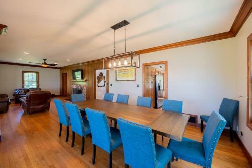Chain O'lakes Group Getaway-the Johnsburg Estate