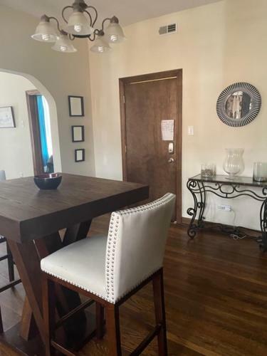 Hostal Clean, Spacious, Inexpensive Queen Br #1
