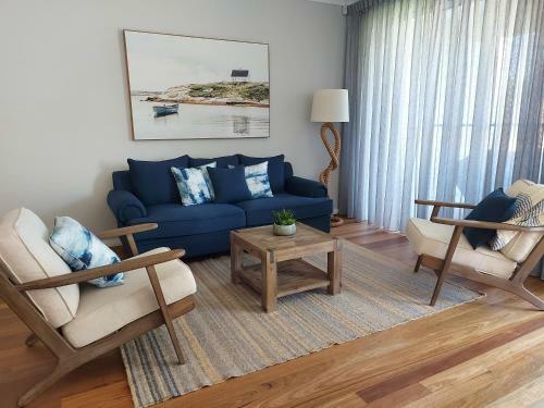 'shelly Beach Horizon' Coastal Beach House