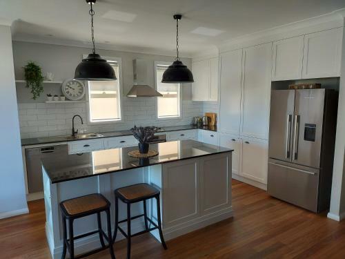 'shelly Beach Horizon' Coastal Beach House