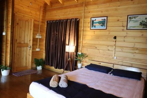 Bed & Breakfast Green Chromide River View Wooden House