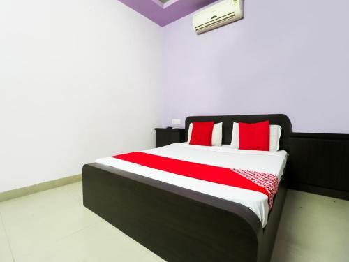 Oyo 81586 Hotel 9th Iris