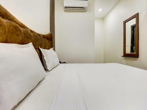 Oyo 85427 Hotel La Vista