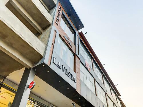 Oyo 85427 Hotel La Vista
