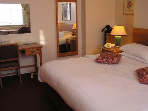 Hostal Cadogan Hotel