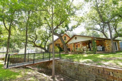 Lake Lbj 4br Home W/ Boat Deck, Huge Yard