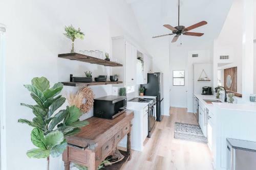 Stylish Waterfront Townhouse With Boat Slip, Pet Friendly