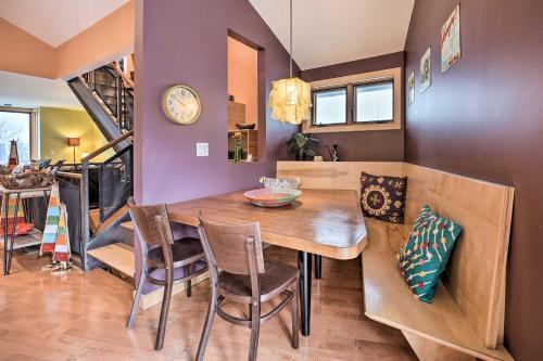 Eclectic Lake Michigan Abode With Loft And Grill!