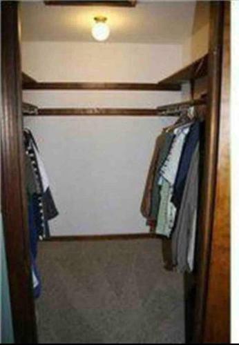 Cheerful 4 Br/2 Baths Between Evansville/ Newburgh