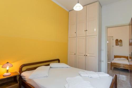 Julias Apartments
