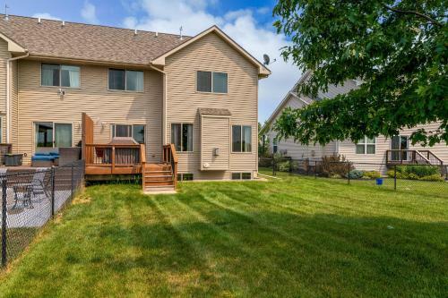 3 Bedroom W/ King Suite - Home Away From Home!