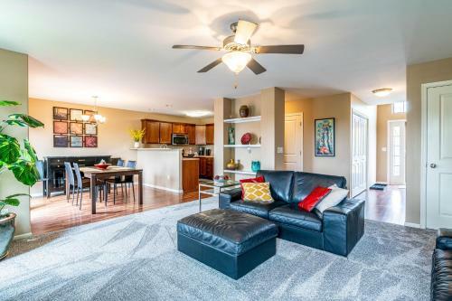 3 Bedroom W/ King Suite - Home Away From Home!
