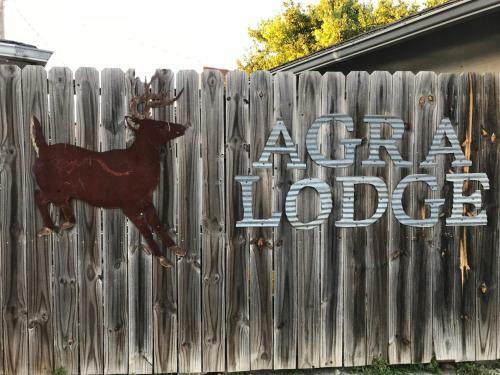 Villa Lodge 305 Complete Fully Furnished House