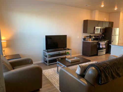 Elegant 4br Apartment The Nest Lawrence With Pool