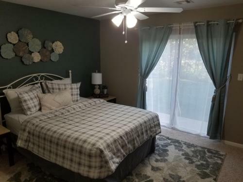 Villa Completebnb Presents Mkn1213n, Stunning 3br 2bath Townhouse