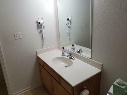 Villa Completebnb Presents Mks1309, Serene 3br 2 Bath Townhome