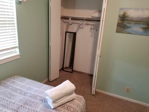 Villa Complete Bnb Presents Beautiful 2br 1b Duplex Mks2005
