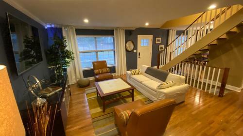 Here It Is! Cool Cape Cod-3 Br-2.5 Bath-12 Guests