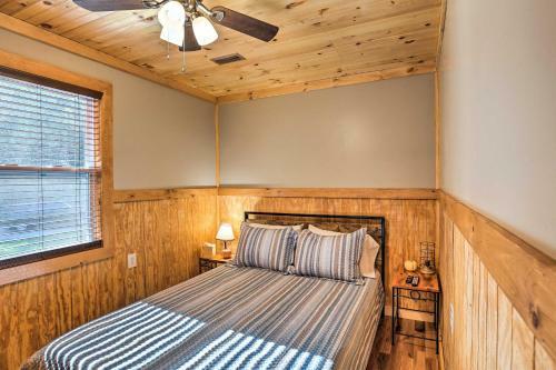 Quaint Beattyville Cabin Less Than 1 Mi Into Town!