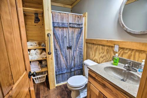 Quaint Beattyville Cabin Less Than 1 Mi Into Town!