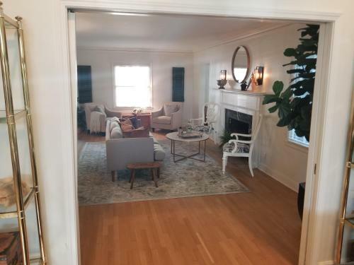 Complete Bnb Presents Tkw3121, Marvelous Upscale 3br, 2bath Home