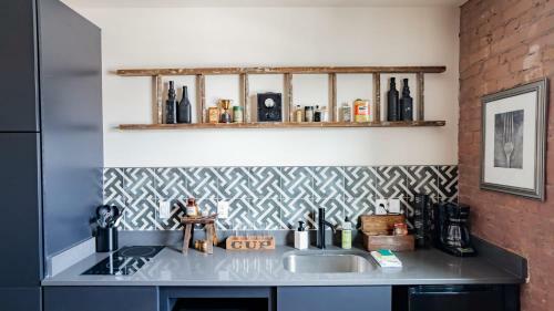 Apartamento Pickle Factory Cigars And Bourbon Rustic One Bedroom