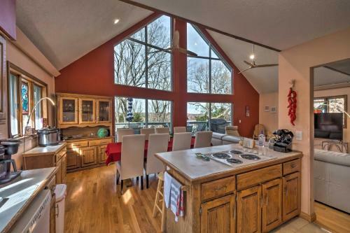 Lake Cumberland Home With Deck And Water Access!