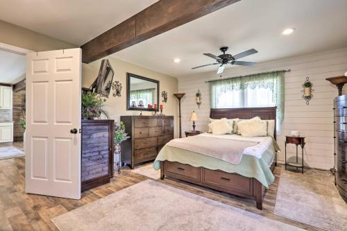 Quaint Creekside Cottage With Porch And Backyard!