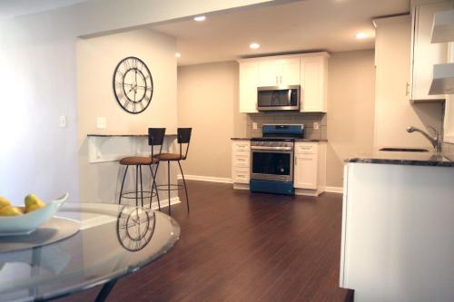 The Orange Door-sleeps 10