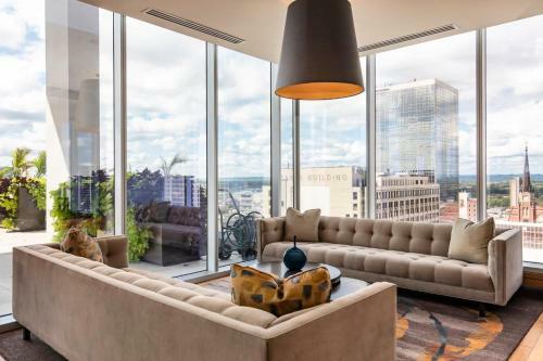 Apartamento Elegant 2br Condo With Sky Pool By Cozysuites