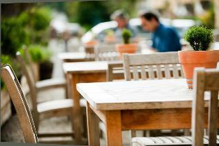 Noel Arms - "a Bespoke Hotel"