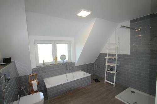 3100 - Kuhns Strandhus Gr�mitz