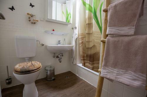 Sweet Harmony Apartment Mit Seeblick Zum Genie�en