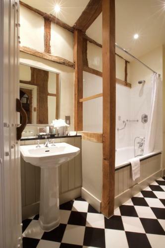 Hotel The Swan