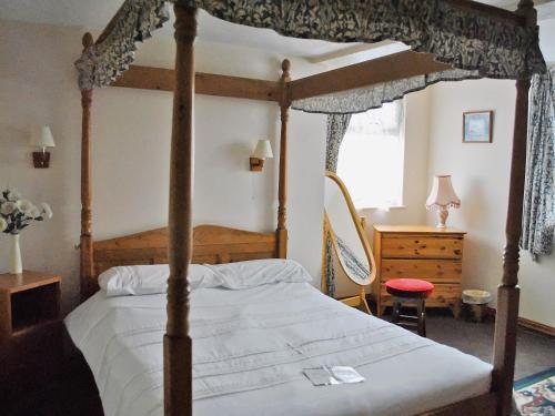 Captains Quarters