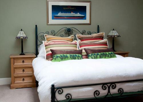 Hotel Balmule House