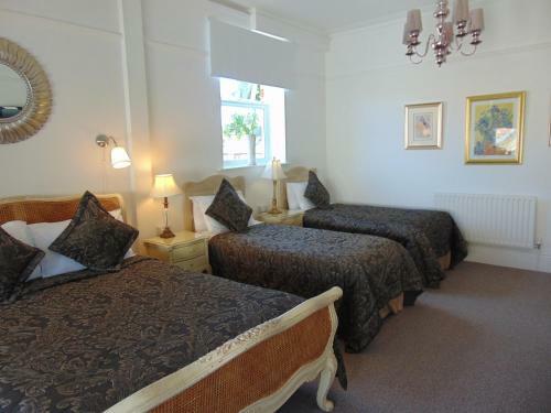 Bed & Breakfast Holywell House