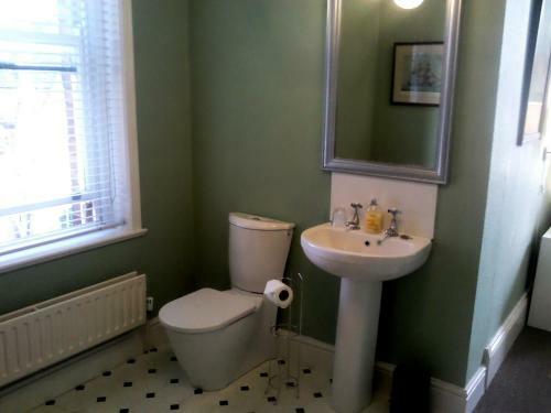 Bed & Breakfast Holywell House