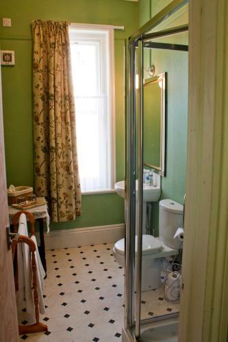Bed & Breakfast Holywell House